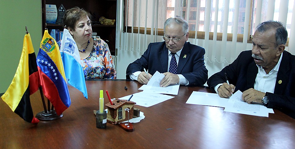 Firma Convenio Unet Sanchez Frank UNET