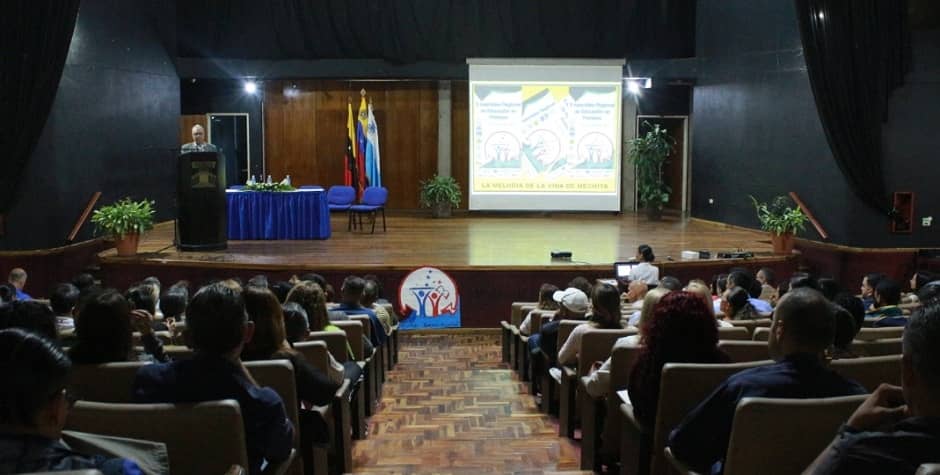 Teatro en Asamblea