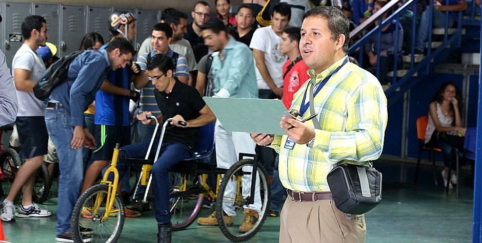 competencia de carruchas en la unet  2 2