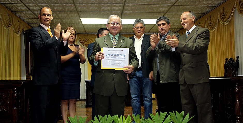 cámara municipal de jáuregui rinde homenaje a la unet 6