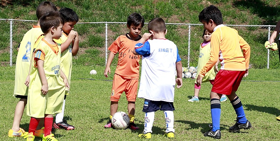 escuelita de futbol infantil unet 1