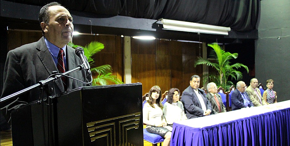 acto del dia del profesor universitario 3
