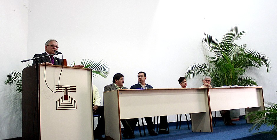 reconocimiento a empleados administrativos y obrero 5 2