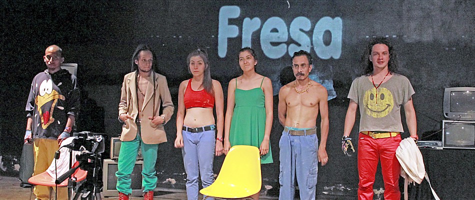 El elenco bajo la dirección de José Ramón Castillo teatro_2