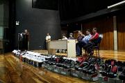 El donativo permite equipar a los atletas unetenses